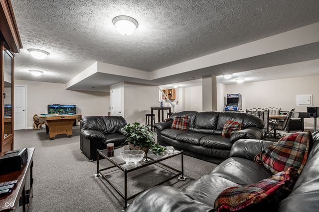 809 Stockbridge Drive, Westfield, IN 46074