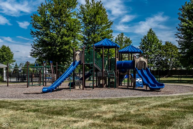 809 Stockbridge Drive, Westfield, IN 46074