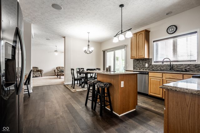 809 Stockbridge Drive, Westfield, IN 46074