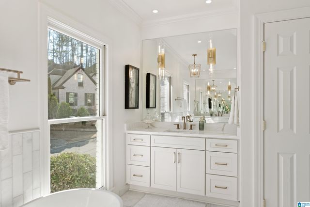 912 COVE CIRCLE, Hoover, AL 35244