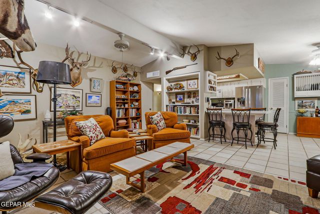 8713 LAKEHURST Road, El Paso, TX 79912