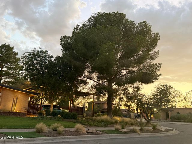 8713 LAKEHURST Road, El Paso, TX 79912