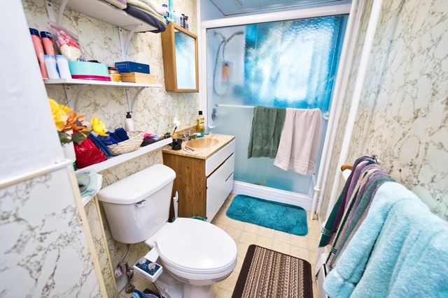 324 Cottage St, New Bedford, MA 02740