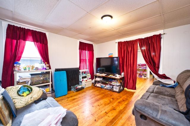 324 Cottage St, New Bedford, MA 02740