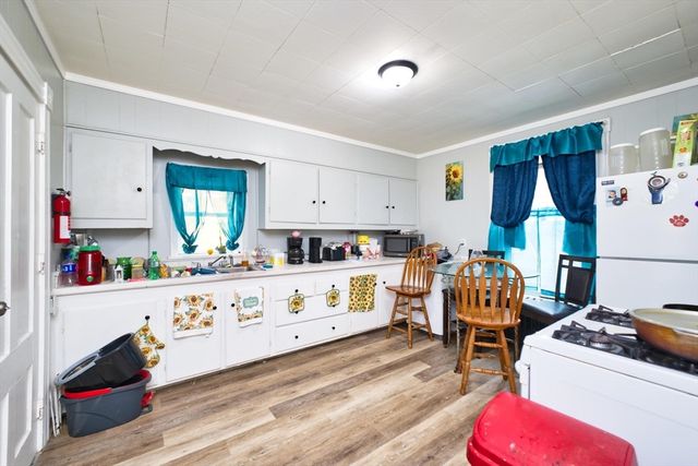 324 Cottage St, New Bedford, MA 02740