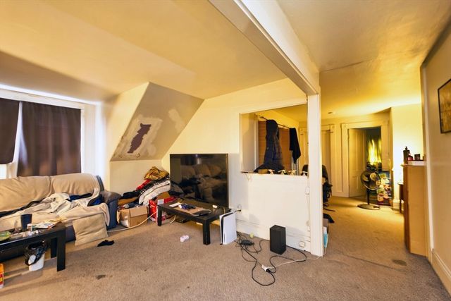 324 Cottage St, New Bedford, MA 02740