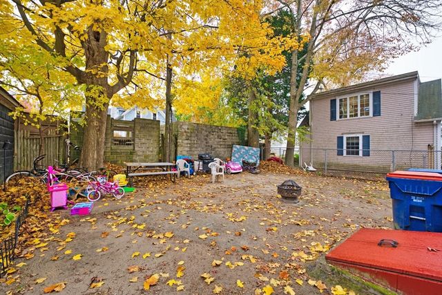 324 Cottage St, New Bedford, MA 02740