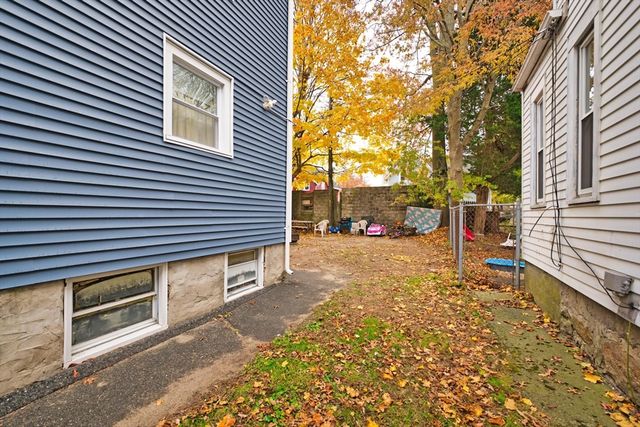 324 Cottage St, New Bedford, MA 02740