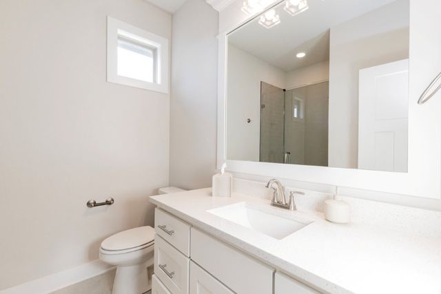 5910 SW Dryden Road, Bentonville, AR 72713