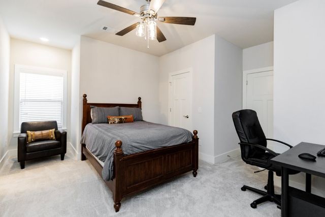 5910 SW Dryden Road, Bentonville, AR 72713