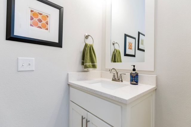 5910 SW Dryden Road, Bentonville, AR 72713