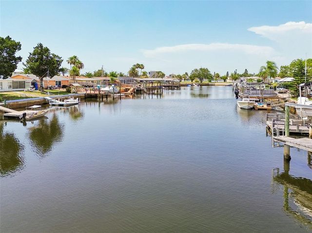 12617 4TH ISLE, Hudson, FL 34667