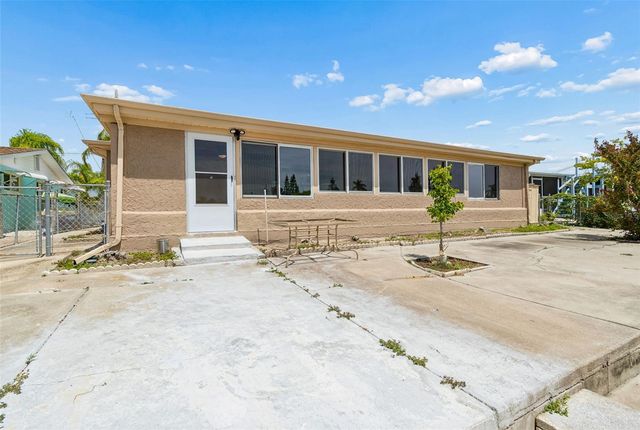 12617 4TH ISLE, Hudson, FL 34667