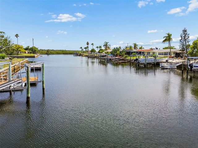 12617 4TH ISLE, Hudson, FL 34667