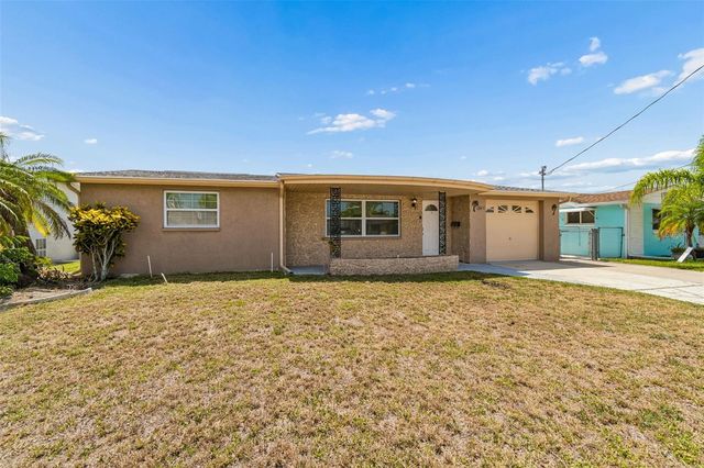 12617 4TH ISLE, Hudson, FL 34667