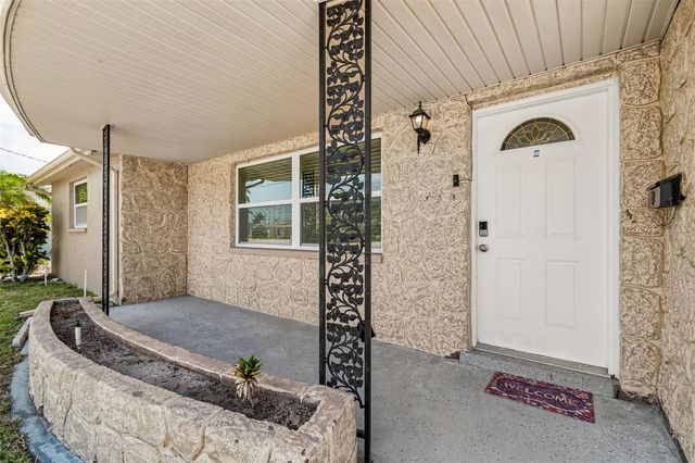 12617 4TH ISLE, Hudson, FL 34667