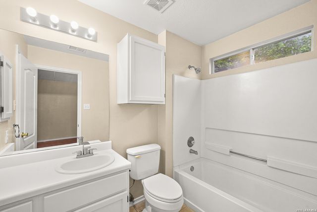 8954 GILL BRG, San Antonio, TX 78254