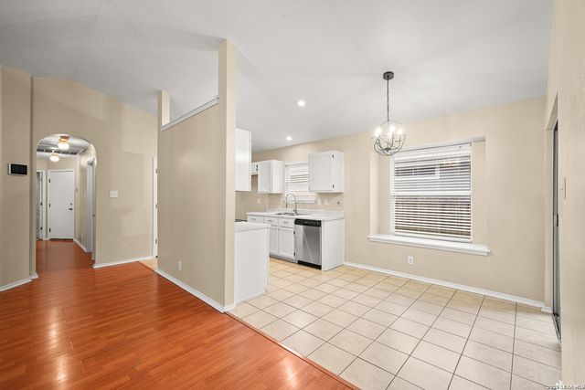8954 GILL BRG, San Antonio, TX 78254