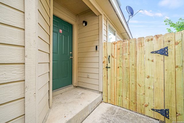 8954 GILL BRG, San Antonio, TX 78254