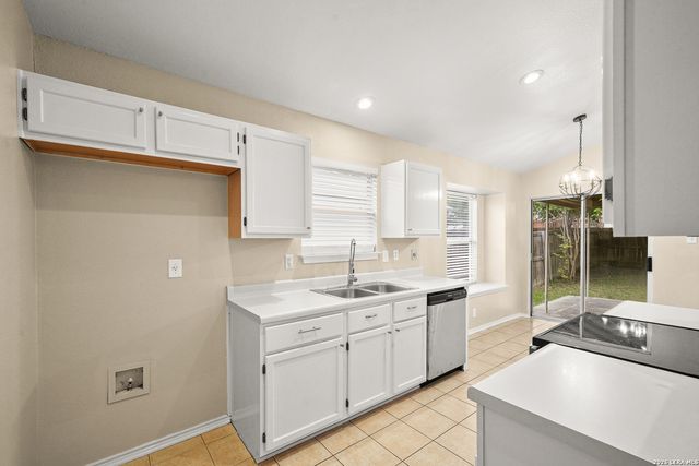 8954 GILL BRG, San Antonio, TX 78254