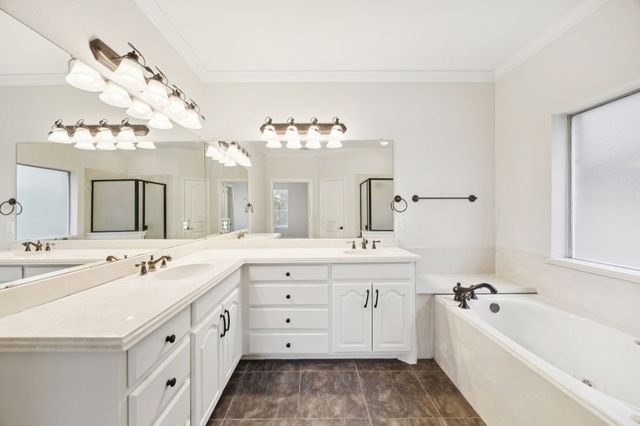 2770 S Lakeview Drive, Cedar Hill, TX 75104