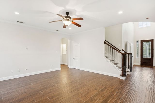 2770 S Lakeview Drive, Cedar Hill, TX 75104