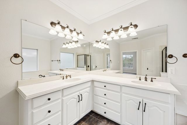 2770 S Lakeview Drive, Cedar Hill, TX 75104