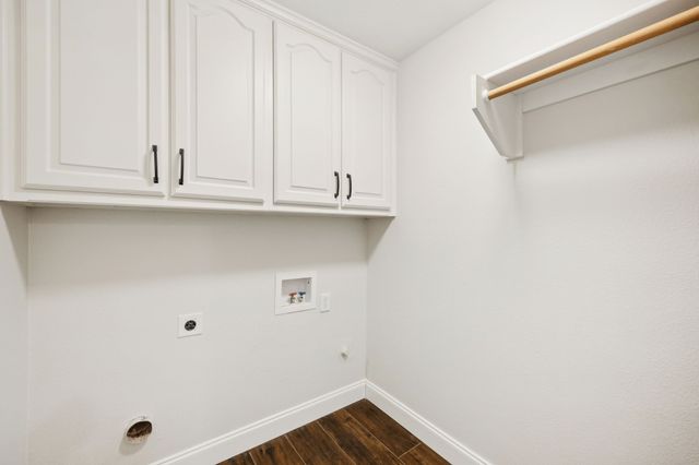 2770 S Lakeview Drive, Cedar Hill, TX 75104