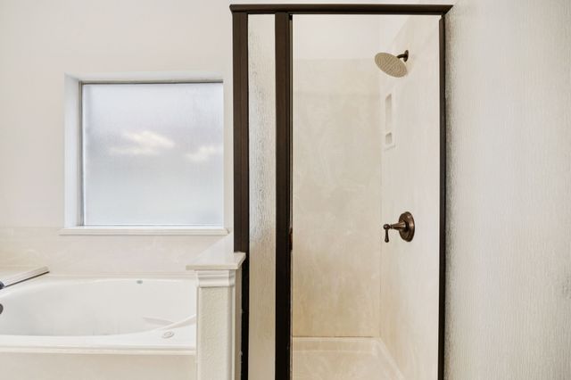 2770 S Lakeview Drive, Cedar Hill, TX 75104