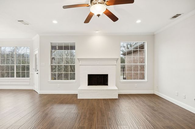 2770 S Lakeview Drive, Cedar Hill, TX 75104