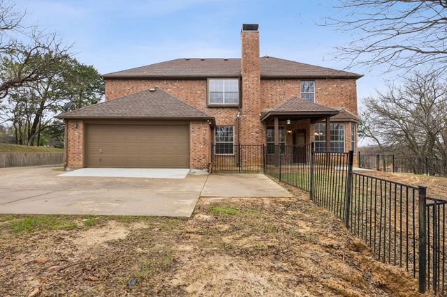 2770 S Lakeview Drive, Cedar Hill, TX 75104