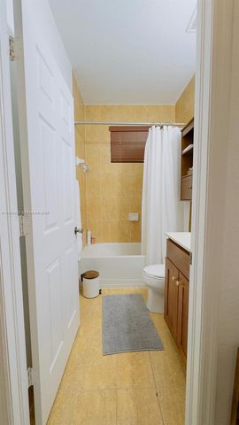 10131 NW 10th St, Miami, FL 33172