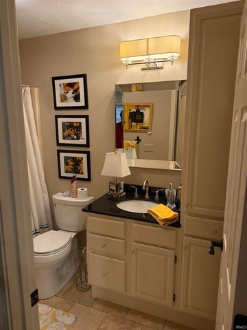 6101 E Walnut Street, Evansville, IN 47715