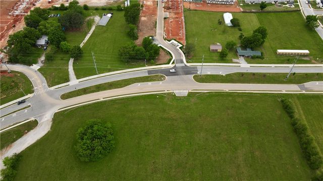 56th Street, Springdale, AR 72762