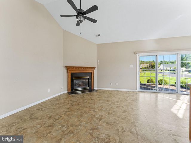 15 CASERTA DR, Sewell, NJ 08080