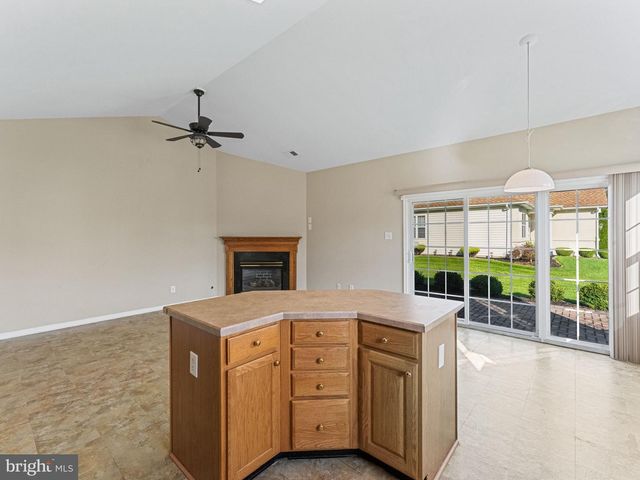 15 CASERTA DR, Sewell, NJ 08080