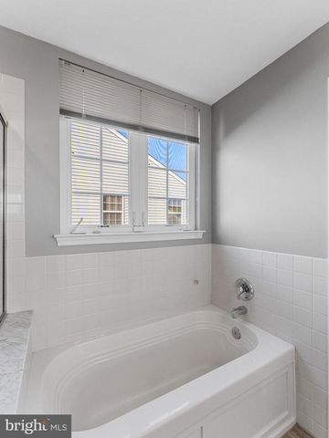 15 CASERTA DR, Sewell, NJ 08080