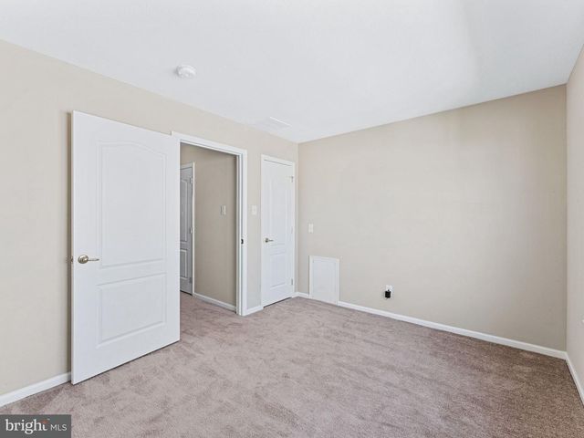 15 CASERTA DR, Sewell, NJ 08080