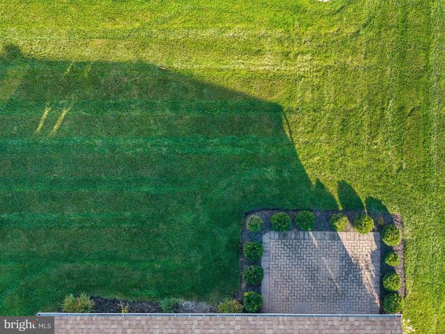 15 CASERTA DR, Sewell, NJ 08080