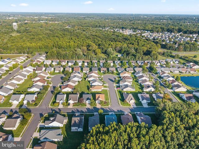 15 CASERTA DR, Sewell, NJ 08080