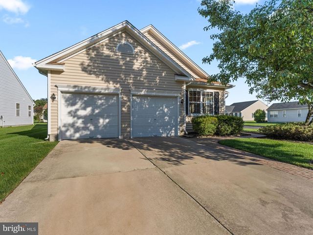 15 CASERTA DR, Sewell, NJ 08080