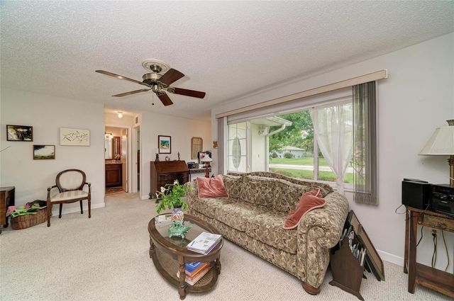 4723 PALM AIRE CIRCLE, Sarasota, FL 34243