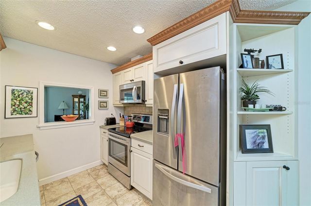 4723 PALM AIRE CIRCLE, Sarasota, FL 34243