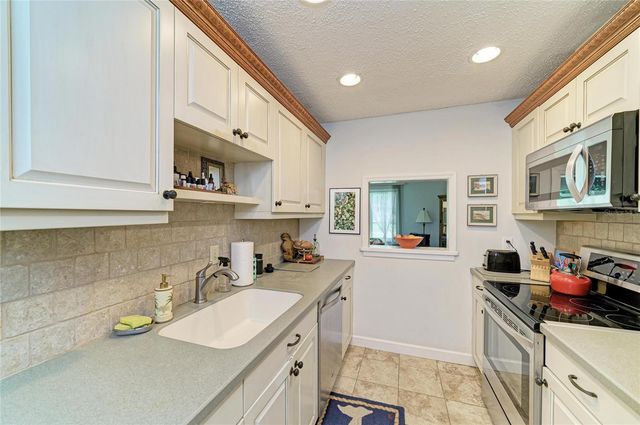 4723 PALM AIRE CIRCLE, Sarasota, FL 34243