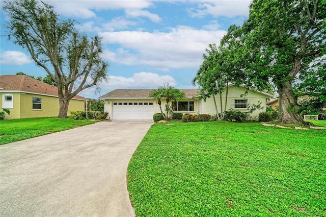 4723 PALM AIRE CIRCLE, Sarasota, FL 34243