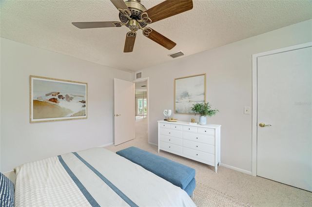 4723 PALM AIRE CIRCLE, Sarasota, FL 34243