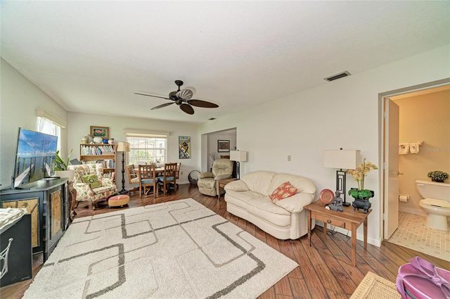 4723 PALM AIRE CIRCLE, Sarasota, FL 34243