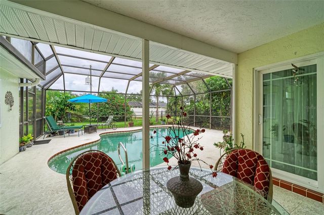 4723 PALM AIRE CIRCLE, Sarasota, FL 34243