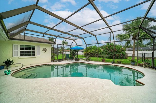 4723 PALM AIRE CIRCLE, Sarasota, FL 34243
