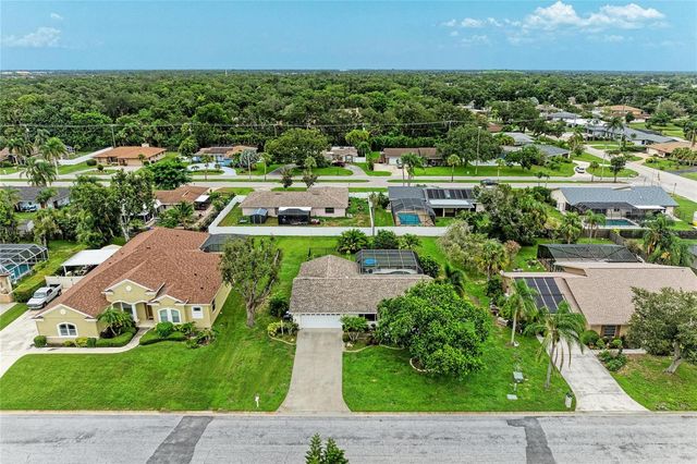 4723 PALM AIRE CIRCLE, Sarasota, FL 34243